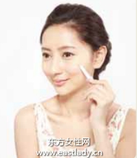 神奇彩妝巧遮斑 創(chuàng)造完美膚質