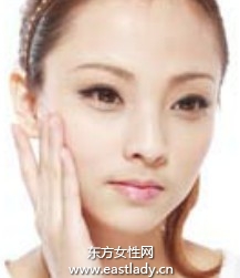 隱藏粗毛孔之臉頰毛孔隱形底妝