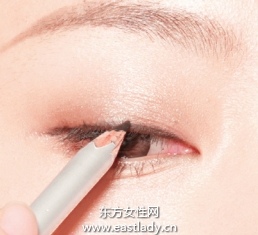 眼線的正確畫法