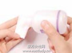 卸除指甲油的兩種有效方法