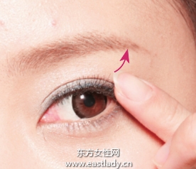 粘貼無(wú)梗假睫毛的貼法