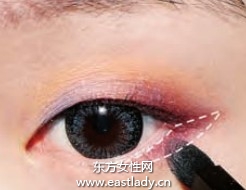 冬季眼影配色讓寒冷冬季增加一絲暖意