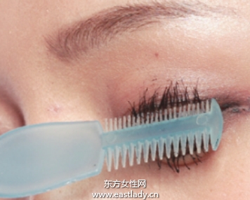 眼妝的畫(huà)法之畫(huà)出茶色眼妝