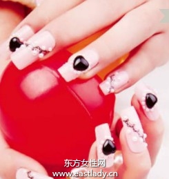 洛麗塔風(fēng)格打造可愛美甲