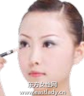 如何描畫醉眼迷離的煙熏眼妝