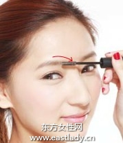 調(diào)整眉形襯托輪廓分明立體眼眸