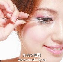 夢幻色彩妝容化妝步驟 用童話色彩變身吧