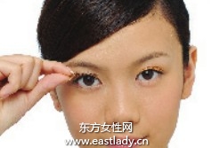 假睫毛怎么貼才好看