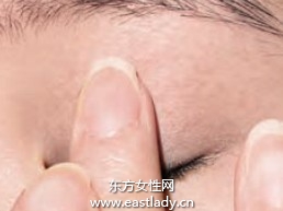 彩色眼線筆畫出美美大眼妝