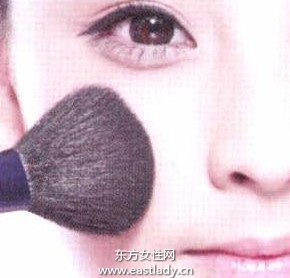 五個簡單快速化妝小秘訣