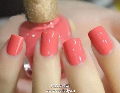 根據(jù)膚色挑選適合自己的指甲油顏色