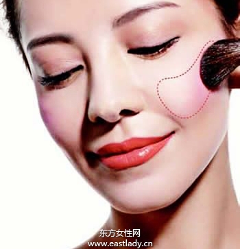 涂抹腮紅要注意的事項