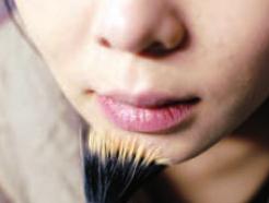 粉底刷快速上粉底步驟圖解