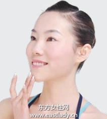 唇部完美遮瑕法 彌補(bǔ)不完美唇形