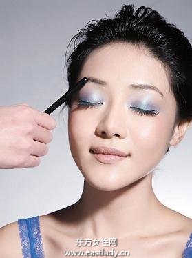 單眼皮化妝技巧