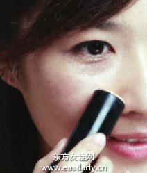 亞光質(zhì)感化妝品遮蓋泛紅肌膚