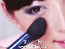 春季生活?yuàn)y的基本化妝步驟圖解