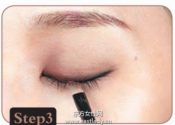 打造精致女人味職業(yè)妝容