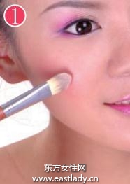 冷眼桃花妝畫法突出女性柔媚感