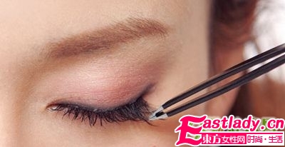 打造嬰兒般純美粉色裸妝