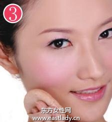化妝教程之臉部如何快速補(bǔ)妝