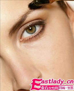 如何修正問(wèn)題眉型