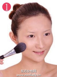 清純學(xué)生妝讓青春的氣息瞬間展現(xiàn)出來(lái)