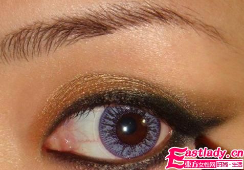 備戰(zhàn)七夕節(jié) 學(xué)化貴氣金色眼妝