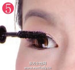 時(shí)尚運(yùn)動(dòng)妝容讓你輕 妝 上陣