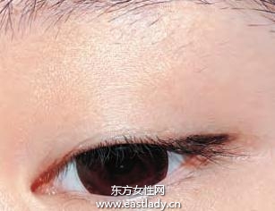 從眼尾畫眼線的化妝小技巧