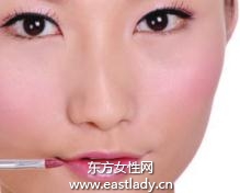 清純學(xué)生妝讓青春的氣息瞬間展現(xiàn)出來(lái)