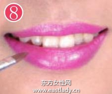 優(yōu)雅宴會(huì)妝化法展現(xiàn)出獨(dú)有溫柔美態(tài)