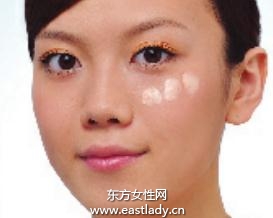 高保濕粉底液的正確使用方法