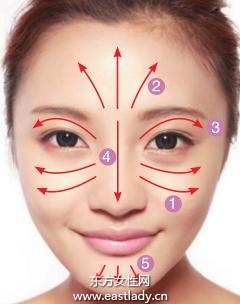 輕薄、亮澤的底妝手法注重細(xì)節(jié)