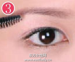 青春活力妝畫(huà)法讓青春的氣息撲面而來(lái)