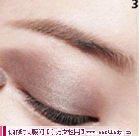 眼影的韓式畫(huà)法 打造炫麗電眼妝