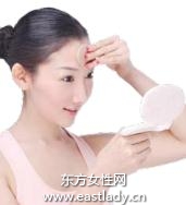 底妝的正確補(bǔ)妝步驟