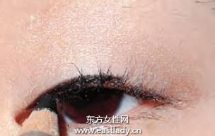 若有若無(wú)的隱形眼線的畫(huà)法