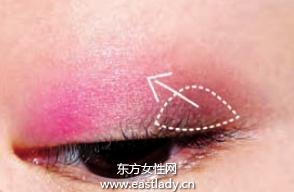 單眼皮女生約會(huì)必畫(huà)誘人草莓妝