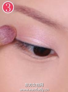 無敵閃亮眼妝的畫法