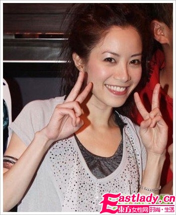 徐懷鈺再出發(fā)甜美造型回顧