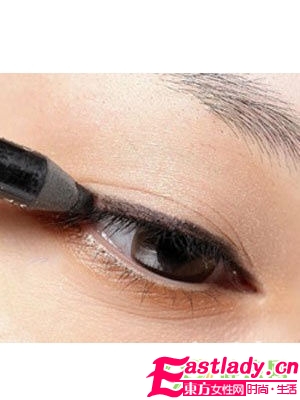 清純派煙熏妝的畫法