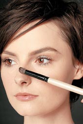 達(dá)人教你用高光 扁平五官變立體