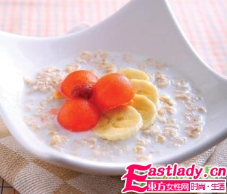 盤點(diǎn)各種煙熏妝上妝方法