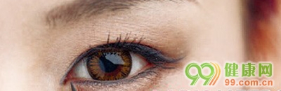 冬季的迷人魅惑眼妝步驟圖解