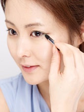 日 凜感 眼妝 做知性美人