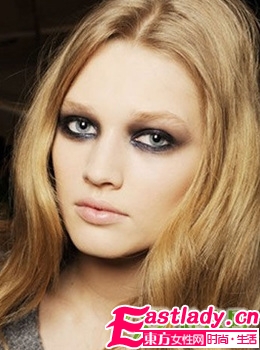 少女煙熏妝 性感魅惑的青春