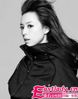 淡雅茉莉 張靜初簡(jiǎn)約時(shí)尚妝容