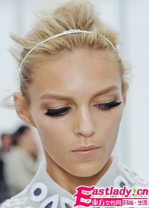 LV2012春夏秀場 清新純美公主妝