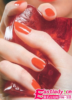 煙熏妝因蒼蠅而生 美妝靈感來由